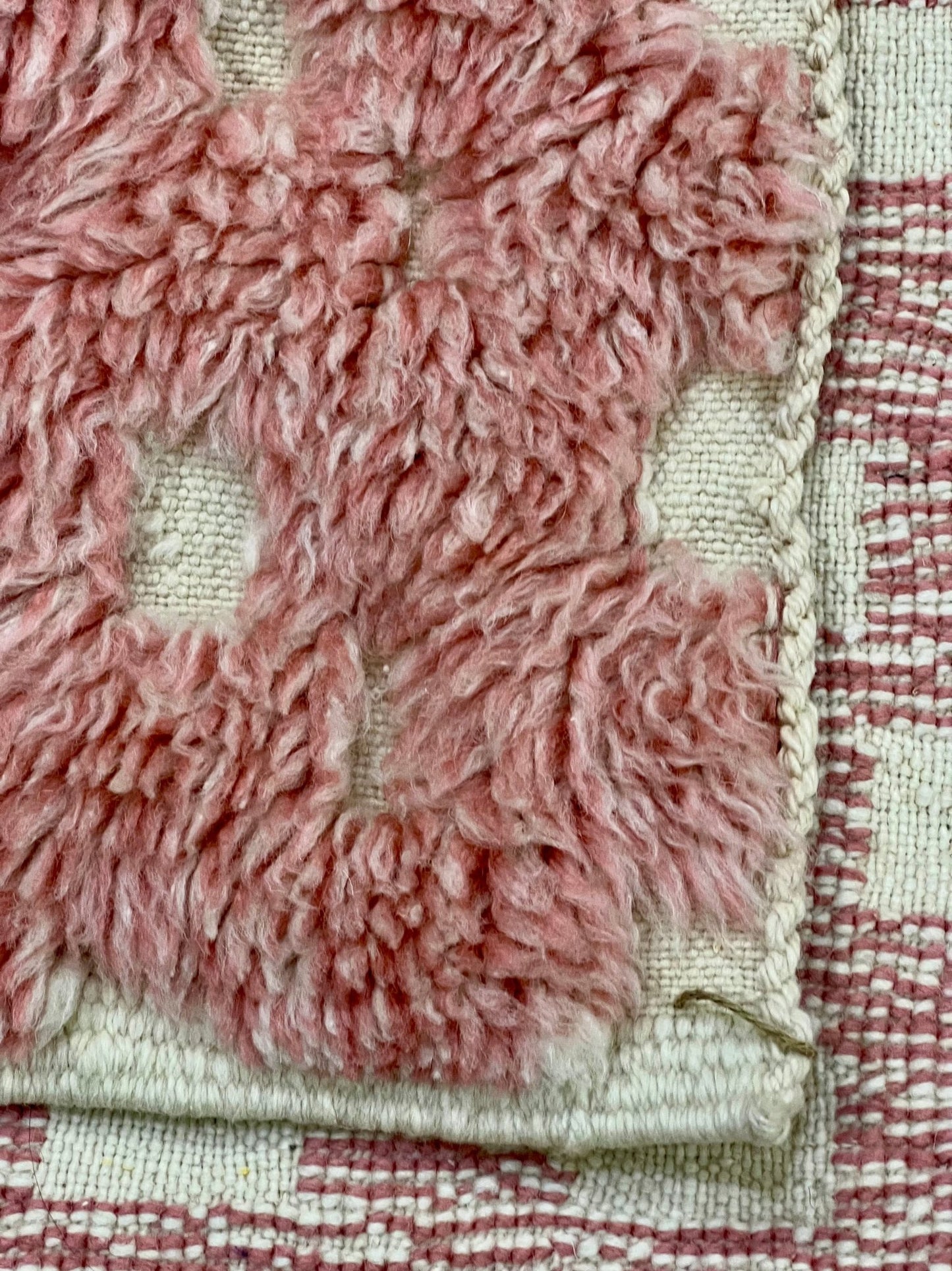 Contemporary Beni Mrirt Berber Rug 6'96" x 4'43" - 212 cm x 135 cm (Wool) - Dar Bouchaib Marrakech
