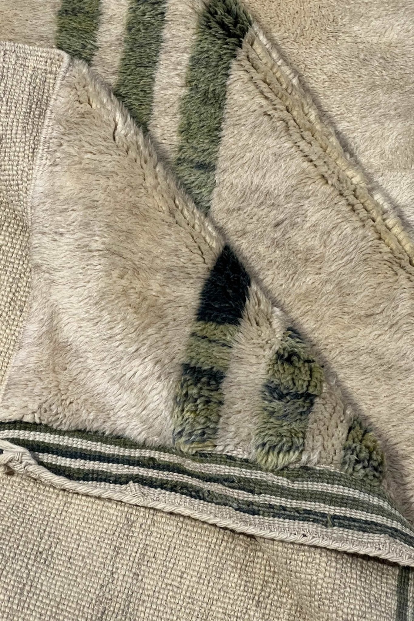 Contemporary Beni Mrirt Berber Rug 6'10" x 9'64" - 186 cm x 294 cm (Wool) - Dar Bouchaib Marrakech