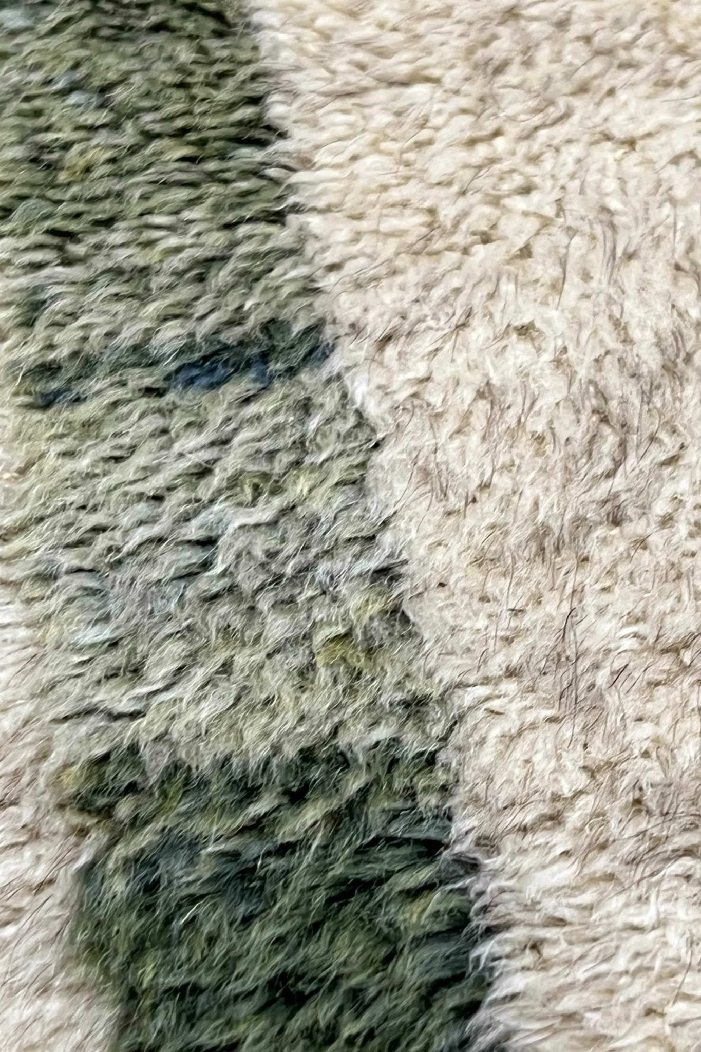 Contemporary Beni Mrirt Berber Rug 6'10" x 9'64" - 186 cm x 294 cm (Wool) - Dar Bouchaib Marrakech