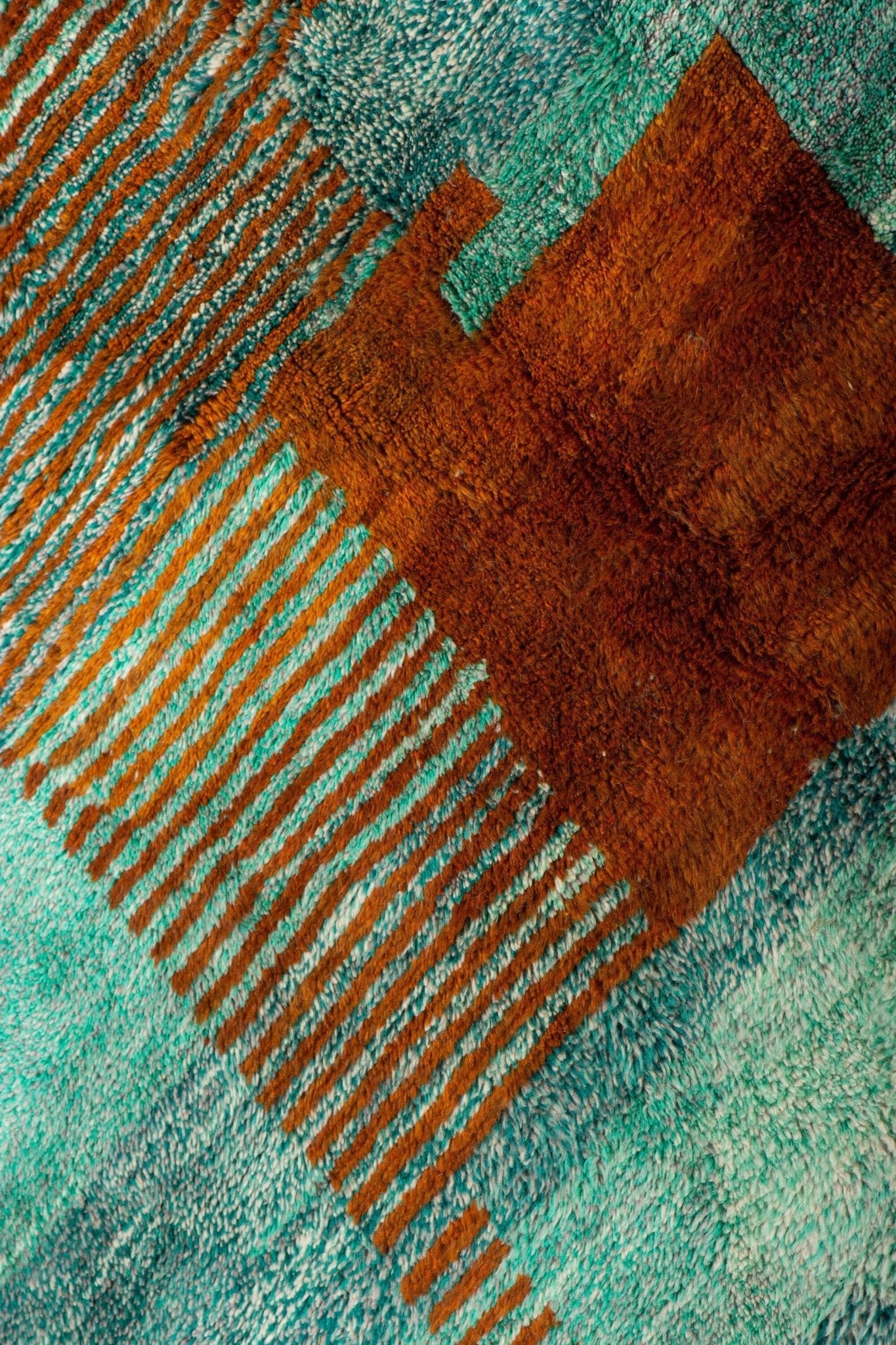 Contemporary Beni Mrirt Berber Rug 8'10" x 10'66" - 247 cm x 325 cm (Wool) - Dar Bouchaib Marrakech