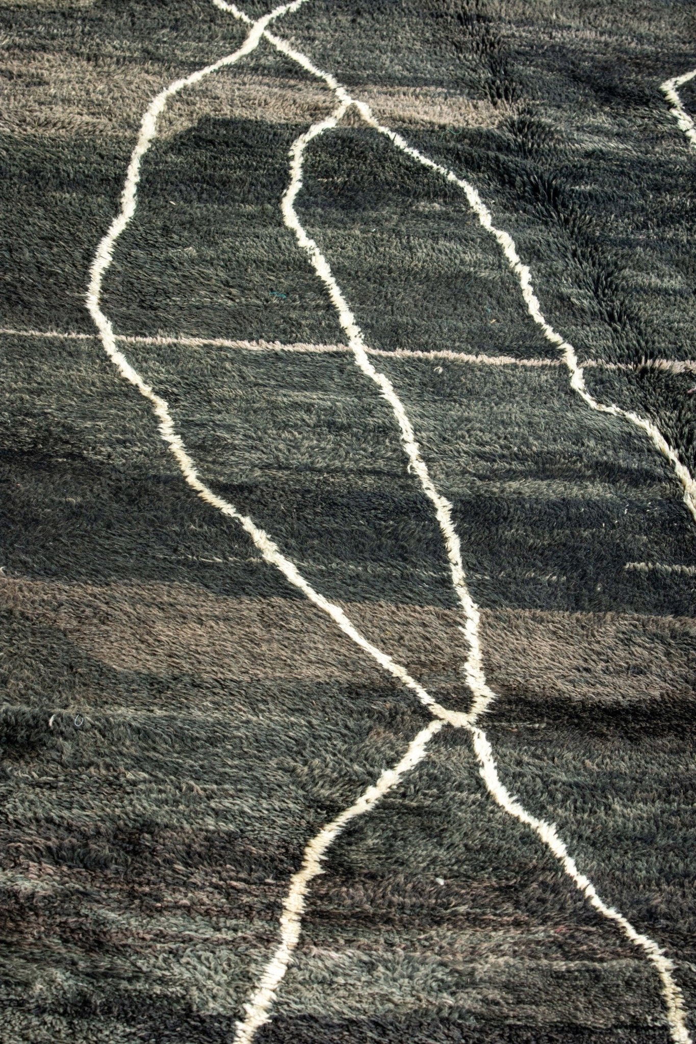 Contemporary Beni Mrirt Berber Rug 8'36" x 11'31" - 255 cm x 345 cm (Wool) - Dar Bouchaib Marrakech