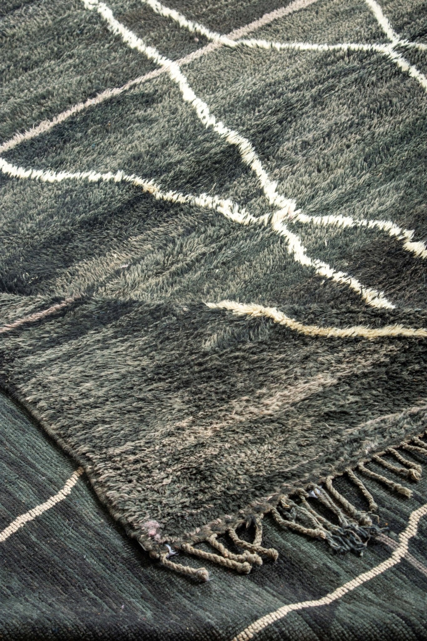 Contemporary Beni Mrirt Berber Rug 8'36" x 11'31" - 255 cm x 345 cm (Wool) - Dar Bouchaib Marrakech