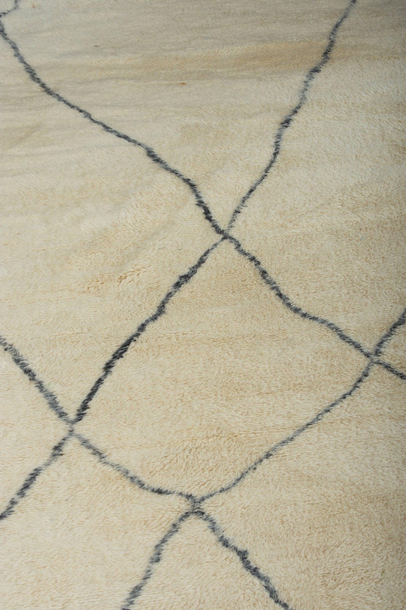 Contemporary Beni Mrirt Berber Rug 8'89" x 10'82" - 271 cm x 330 cm (Wool) - Dar Bouchaib Marrakech