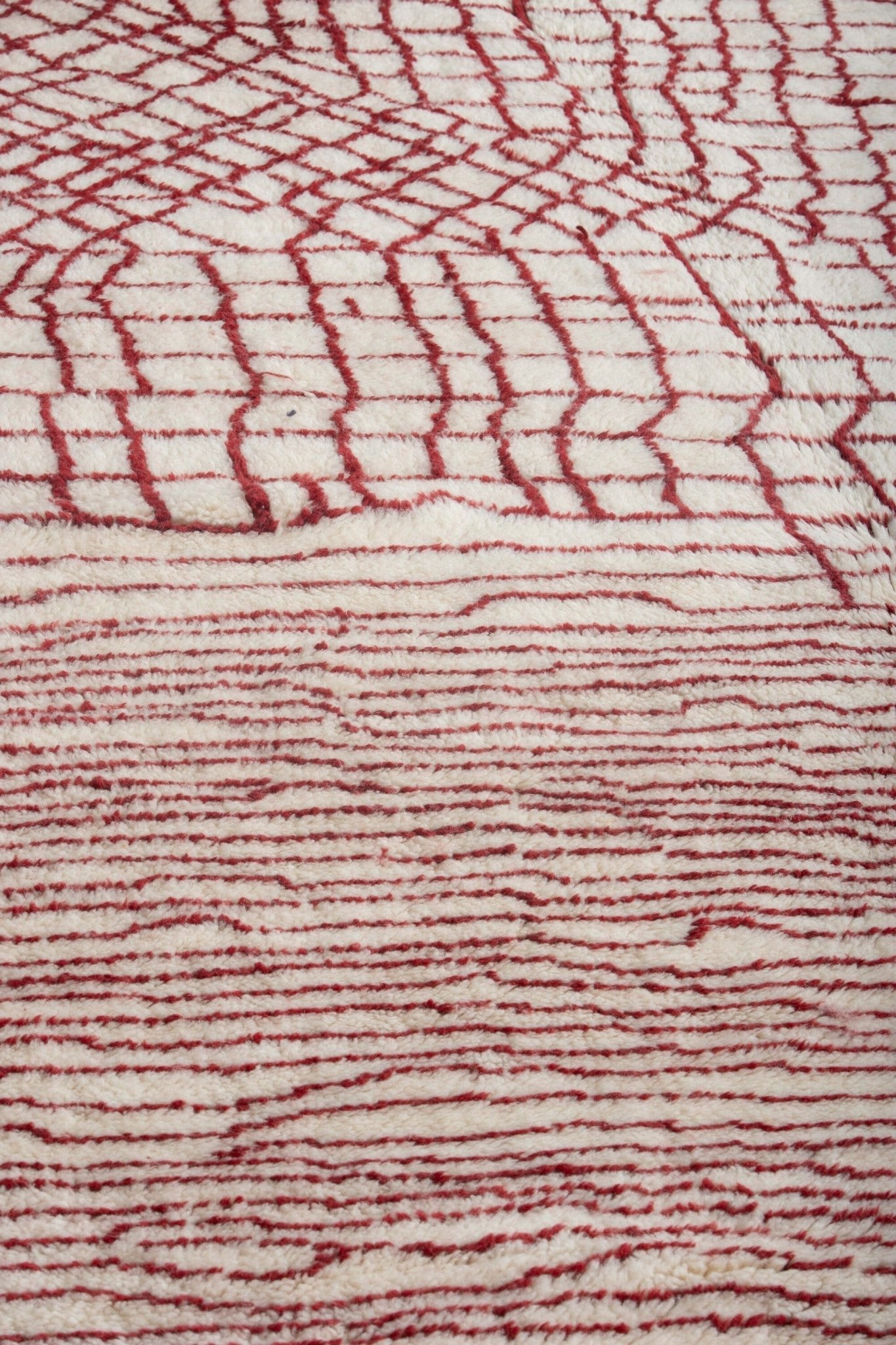 Contemporary Beni Mrirt Berber Rug 9'54" x 13'22" - 291 cm x 403 cm (Wool) - Dar Bouchaib Marrakech