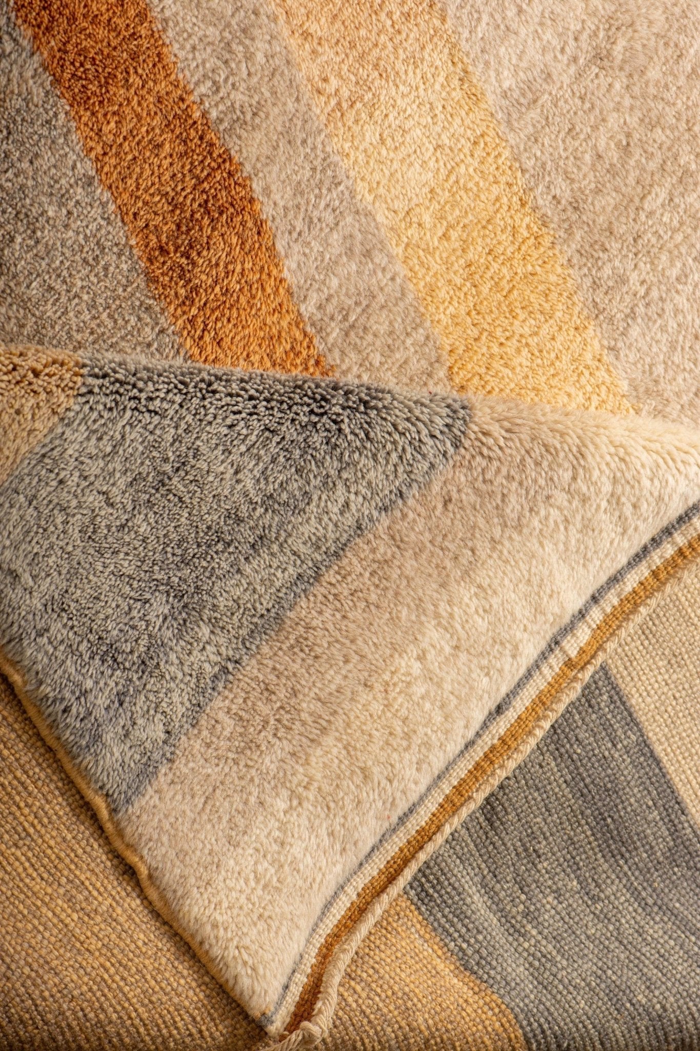 Contemporary Beni Mrirt Berber Rug 9'84" x 13'12" - 322 cm x 410 cm (Wool) - Dar Bouchaib Marrakech