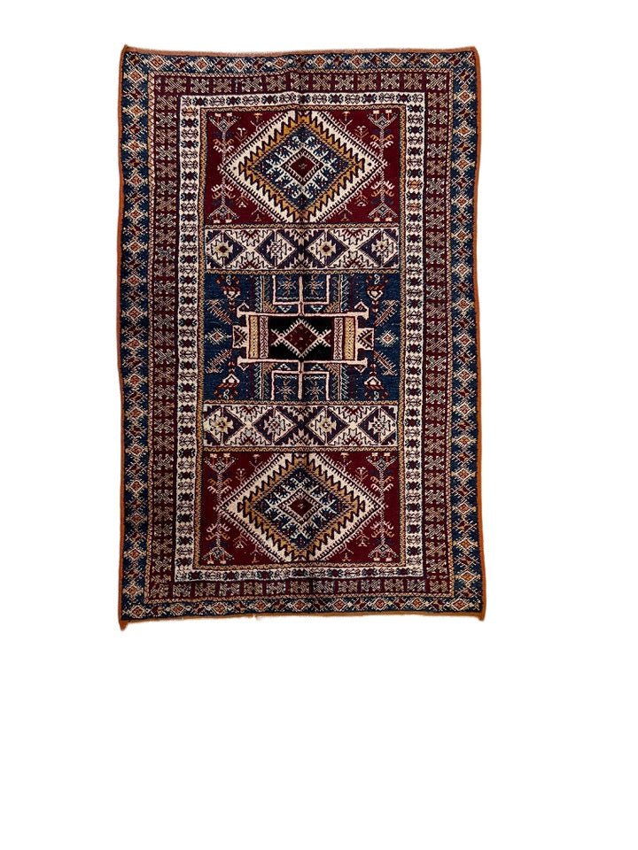 Moroccan area rug from Tazenakht, Wool and Thread, 240cm x 155cm or 7.87ft x 5.08ft - Dar Bouchaib Marrakech