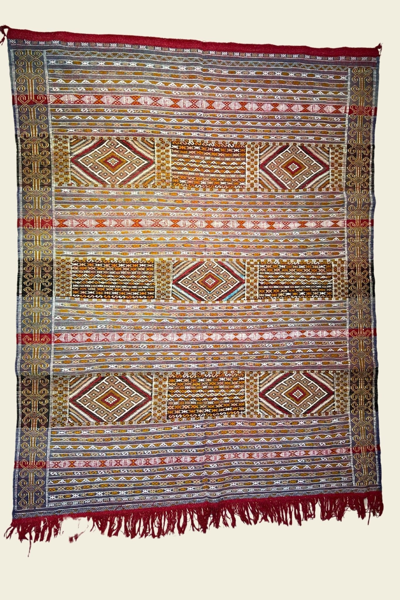 Moroccan area rug from Tifelt, Vegetable silk fabric, 5'7" x 6'7" or 170 cm x 200 cm - Dar Bouchaib Marrakech