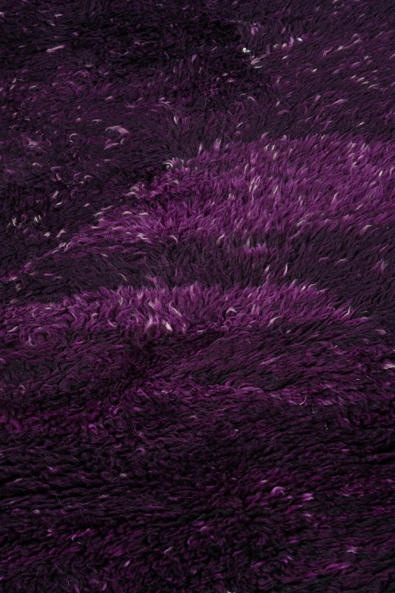 Vintage Beni Mguild Berber Rug 6'00" x 9'94" - 183 cm x 303 cm (Wool) - Dar Bouchaib Marrakech