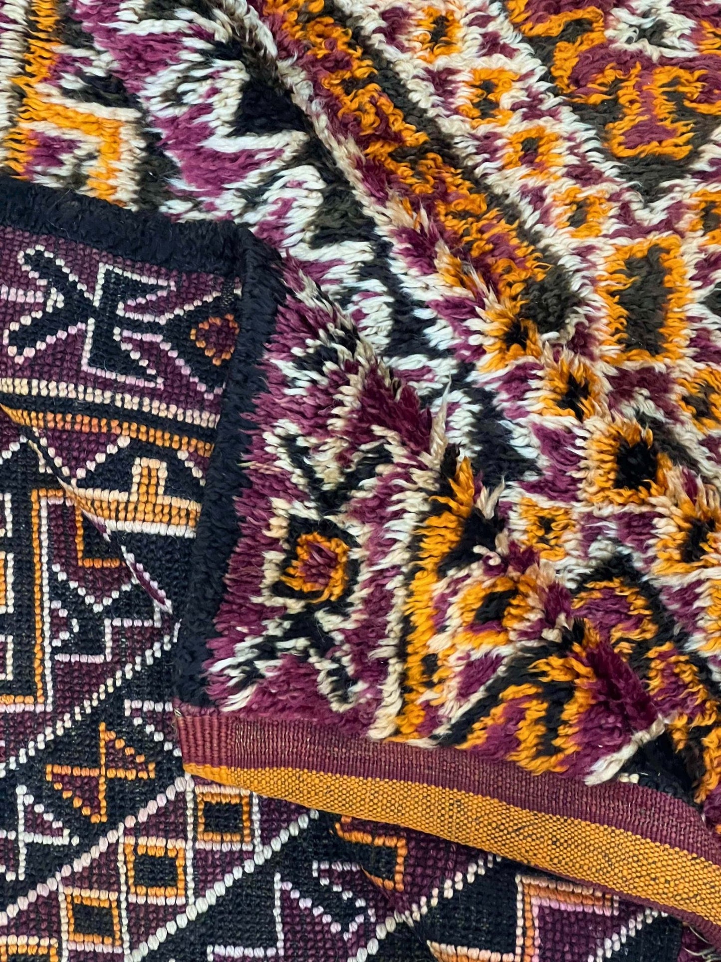 Vintage Beni Mguild Berber Rug 6'1" x 13'2" - 185 cm x 401 cm (Wool) - Dar Bouchaib Marrakech