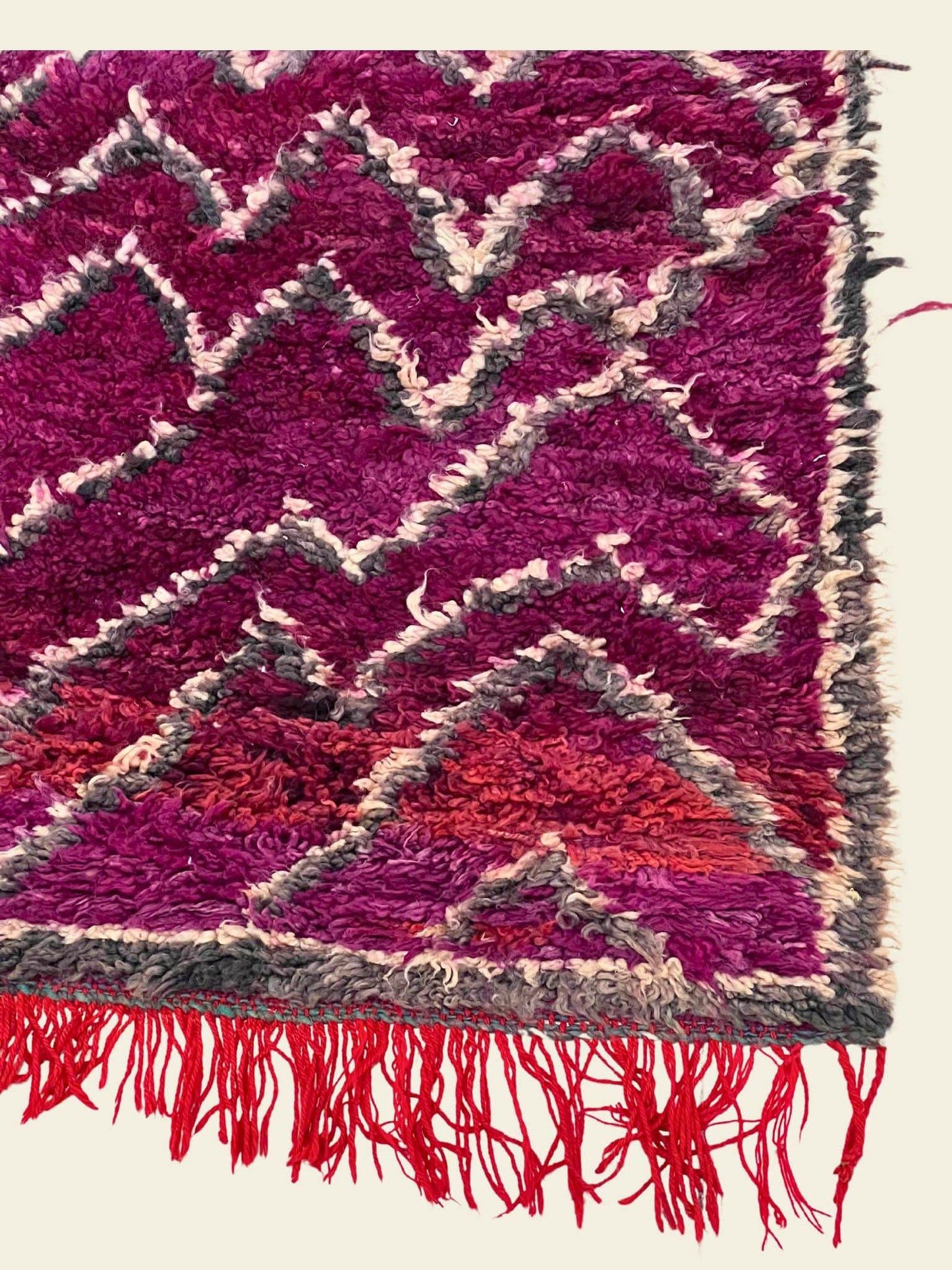 Vintage Beni Mguild Berber Rug 6'11" x 12'10" - 210 cm x 390 cm (Wool) - Dar Bouchaib Marrakech