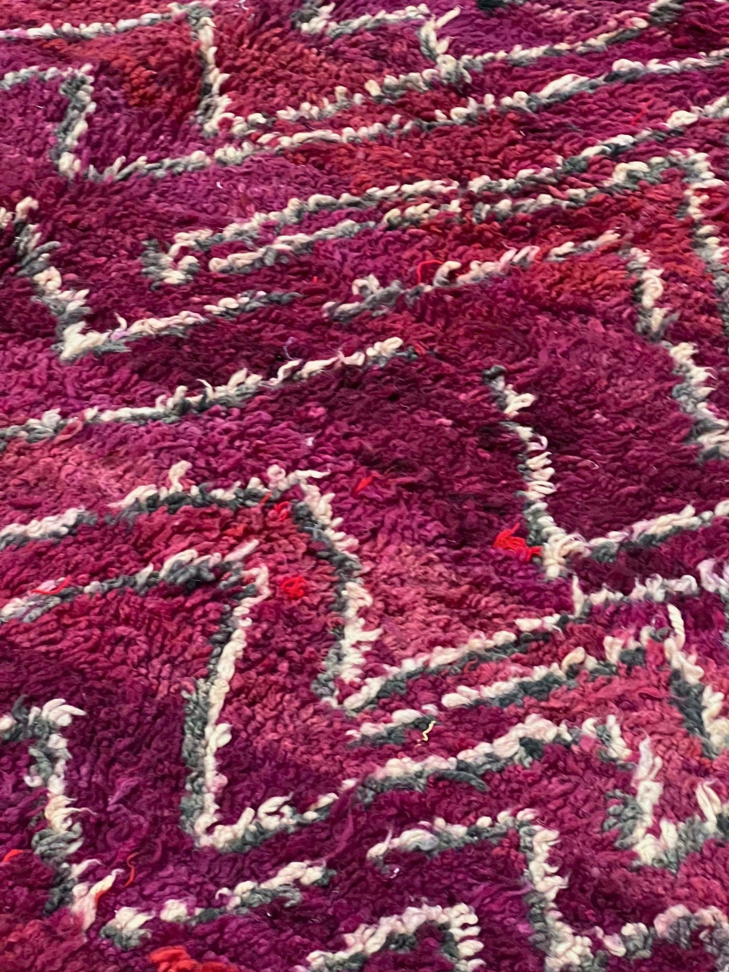 Vintage Beni Mguild Berber Rug 6'11" x 12'10" - 210 cm x 390 cm (Wool) - Dar Bouchaib Marrakech