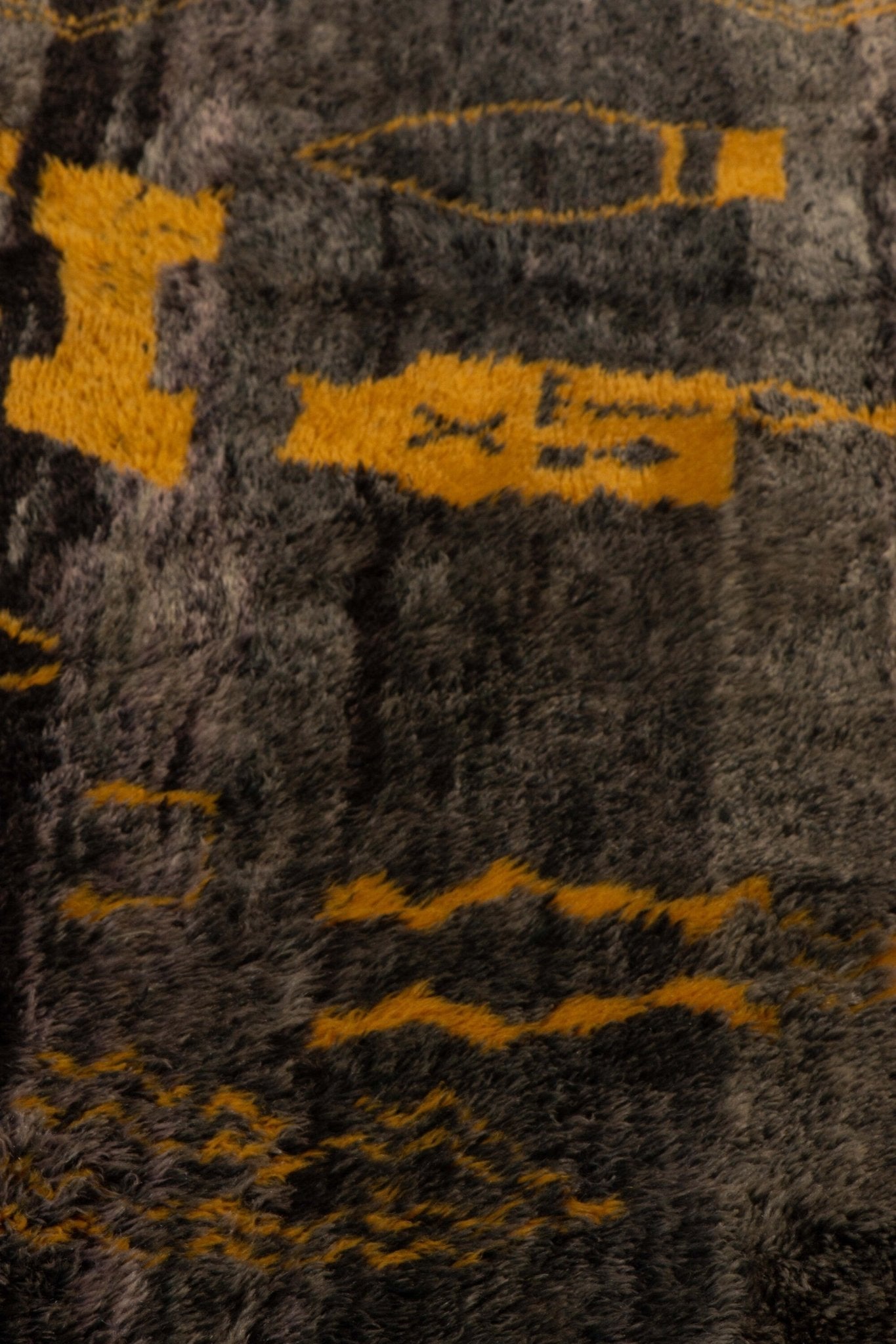 Vintage Beni Mguild Berber Rug 6'88" x 7'83" - 210 cm x 225 cm (Wool) - Dar Bouchaib Marrakech