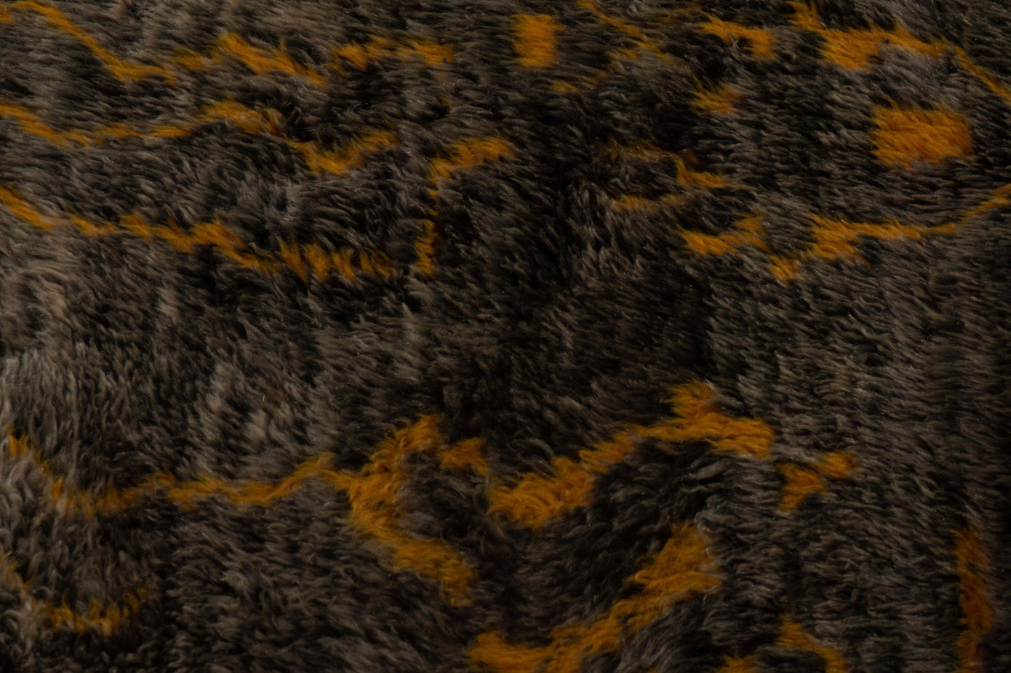 Vintage Beni Mguild Berber Rug 6'88" x 7'83" - 210 cm x 225 cm (Wool) - Dar Bouchaib Marrakech