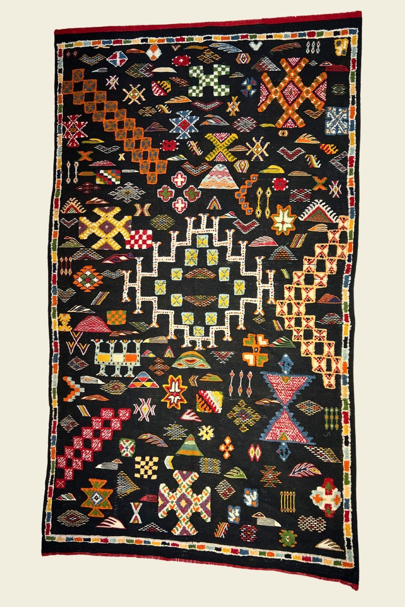 Vintage Moroccan area rug from Akhnif, Wool and Thread, 5'1" x 8'8" or 154 cm x 265 cm - Dar Bouchaib Marrakech