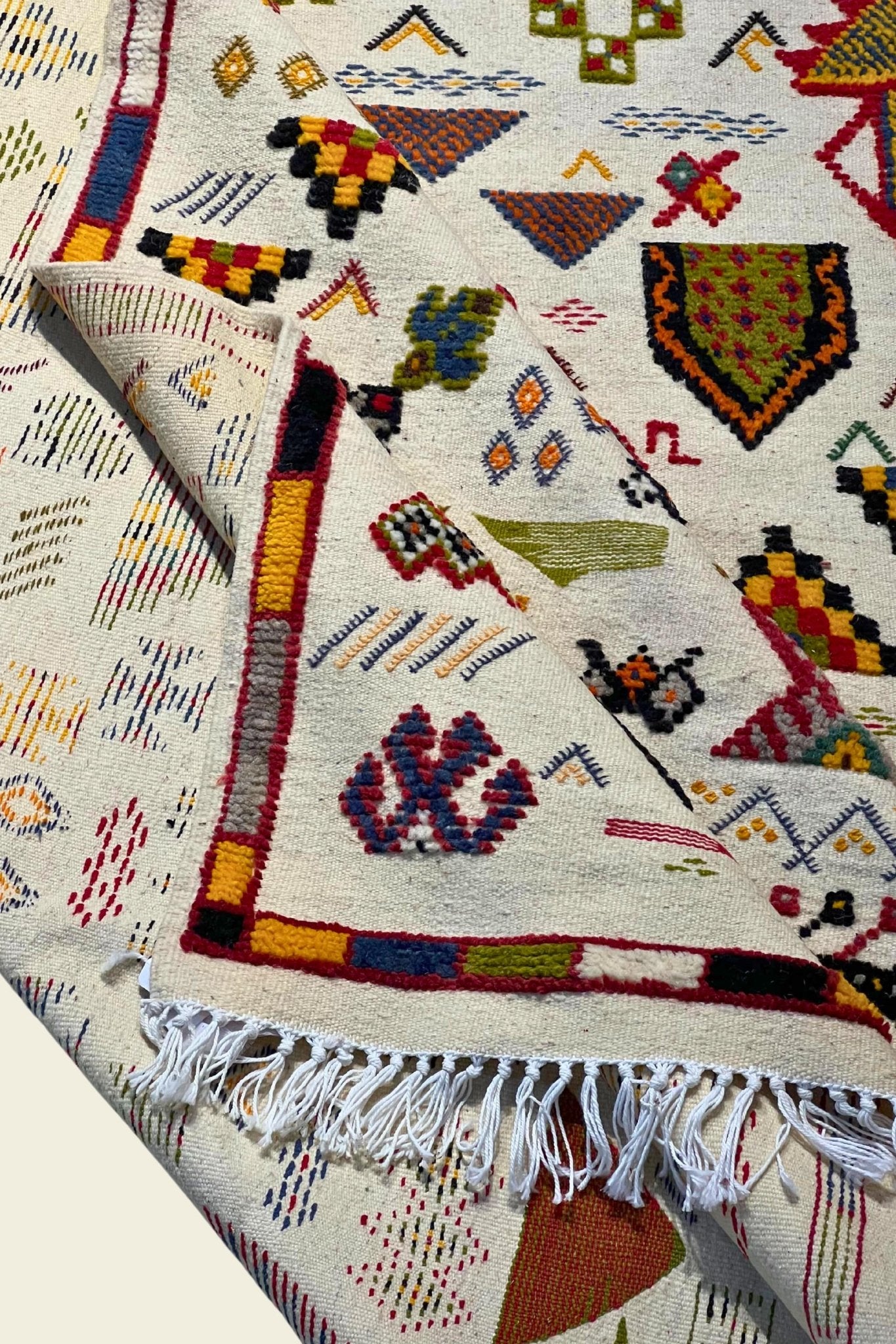 Vintage Moroccan area rug from Akhnif, Wool and Thread, 5'3" x 8'4" Or 159 cm X 254 cm - Dar Bouchaib Marrakech