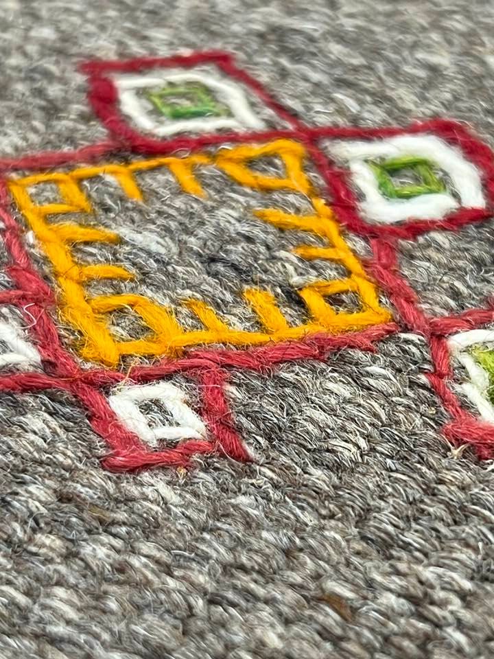Vintage Moroccan area rug from Akhnif, Wool and Thread, 8.04ft x 4.89ft or 245cm x 149cm - Dar Bouchaib Marrakech