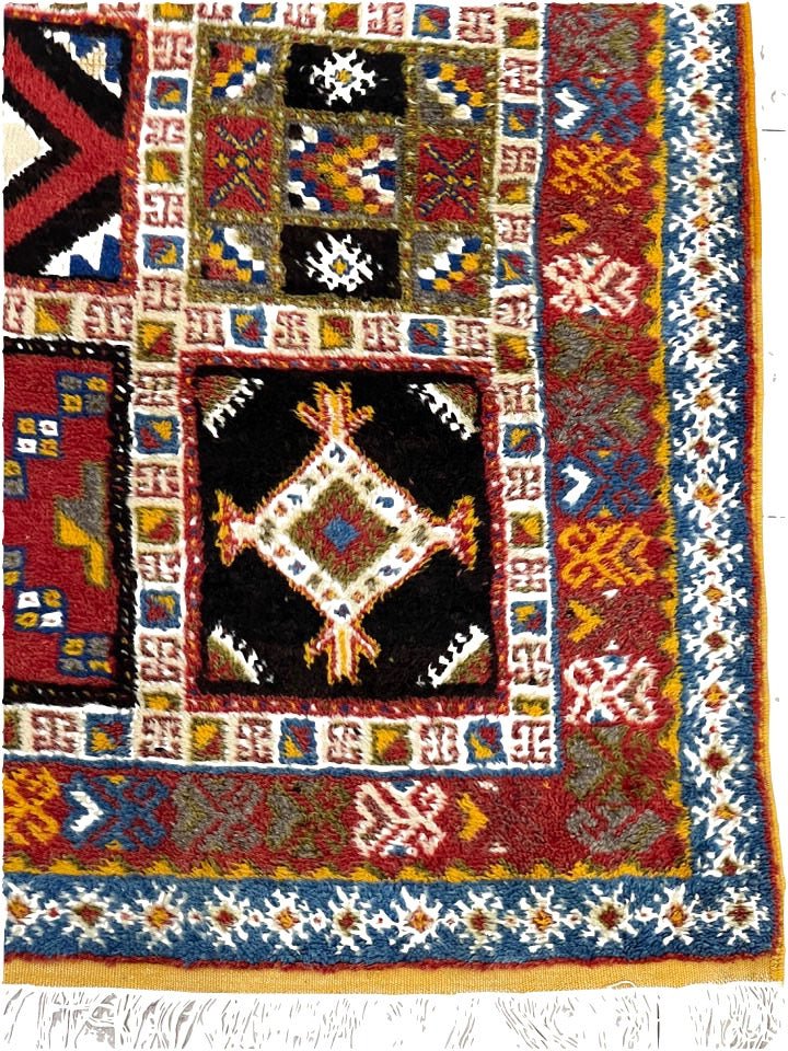 Vintage Moroccan custom rug from Ait Ougharda, Wool and Thread, 270cm x 154cm or 8.85ft x 5.05ft - Dar Bouchaib Marrakech