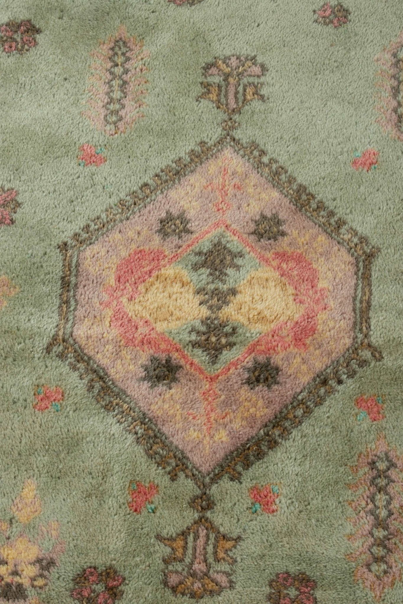 Vintage Rabat Moroccan Rug 9'41" x 6'69" - 287 cm x 204 cm (Wool) - Dar Bouchaib Marrakech