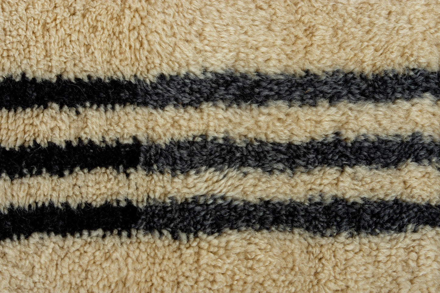 Contemporary Beni Mrirt Berber Rug 5'24" x 6'92" - 160 cm x 211 cm (Wool) - Dar Bouchaib Marrakech