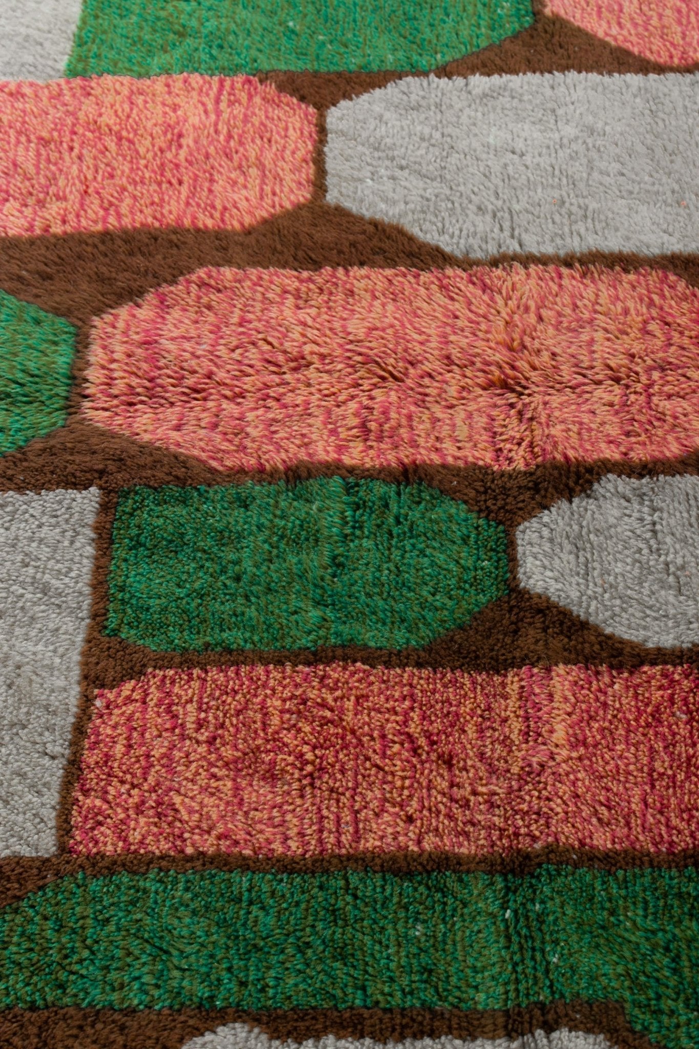 Contemporary Beni Mrirt Berber Rug 5'67" x 8'72" - 173 cm x 266 cm (Wool) - Dar Bouchaib Marrakech