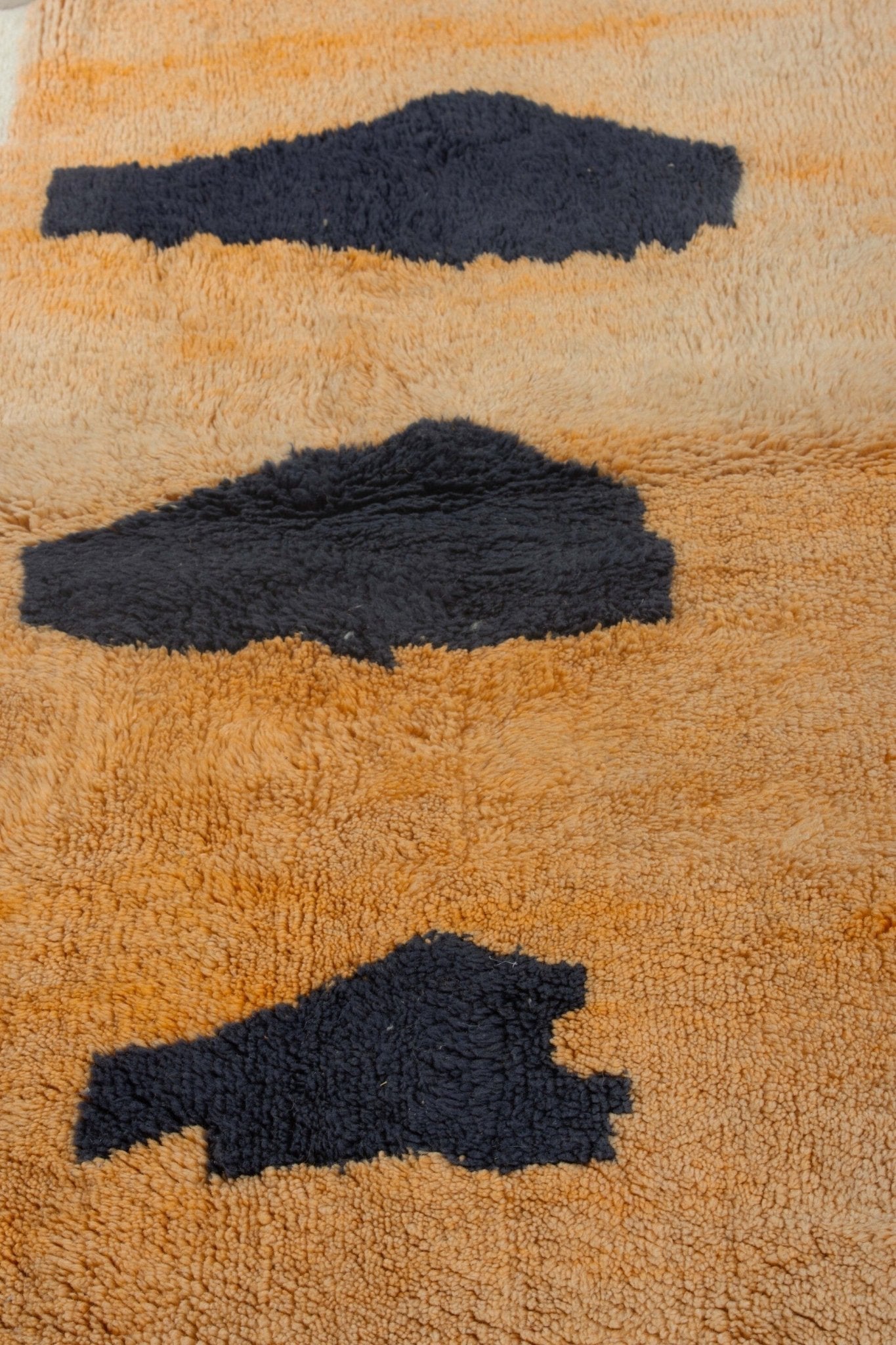 Contemporary Beni Mrirt Berber Rug 7'38" x 10'46" - 225 cm x 319 cm (Wool) - Dar Bouchaib Marrakech