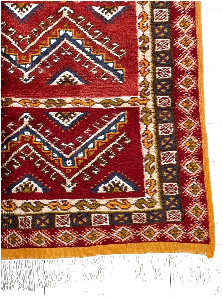 Moroccan area rug from Tazenakht, Wool and Thread, 239cm x 144cm or 7.84ft x 4.72ft - Dar Bouchaib Marrakech