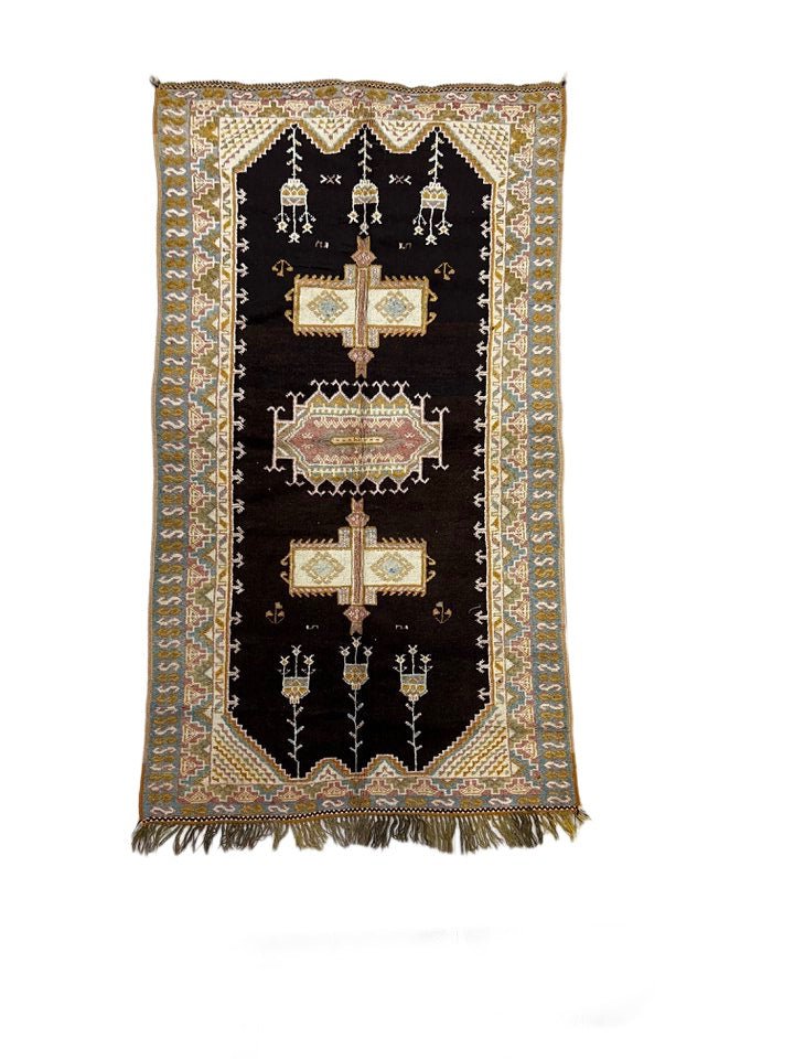 Moroccan area rug from Tazenakht, Wool and Thread, 260cm x 142cm or 8.53ft x 4.66ft - Dar Bouchaib Marrakech