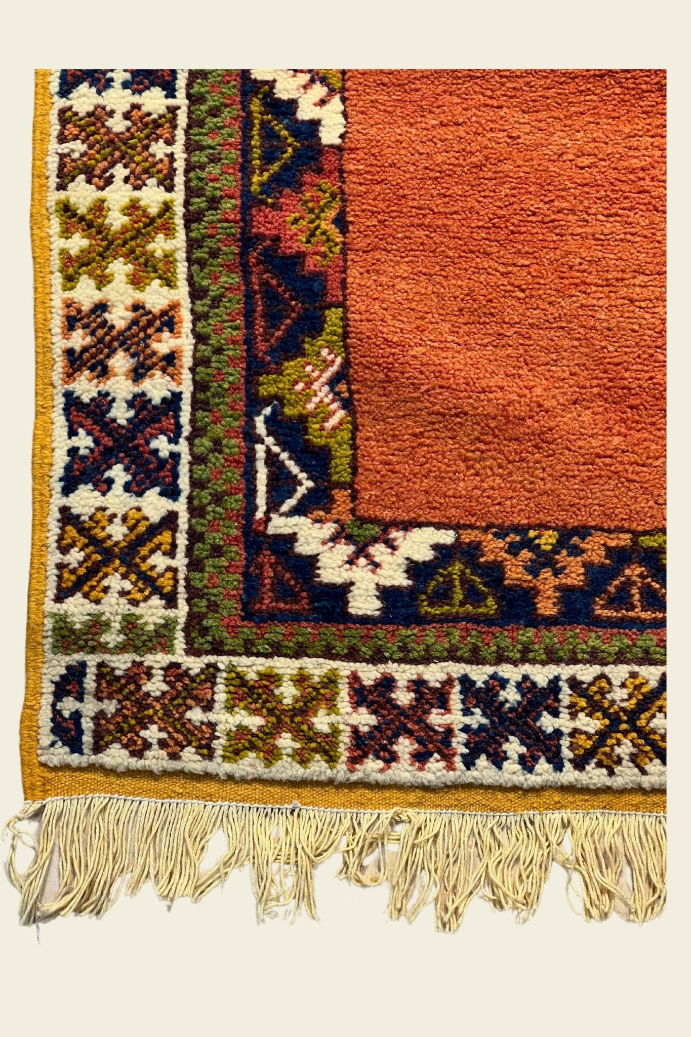 Moroccan area rug from Tazenakht, Wool and Thread, 5'3" x 8'6" Or 160 cm x 260 cm - Dar Bouchaib Marrakech