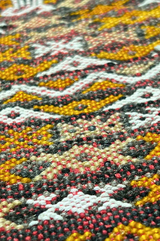 Moroccan area rug from Tifelt, Vegetable silk fabric, 5'7" x 6'7" or 170 cm x 200 cm - Dar Bouchaib Marrakech