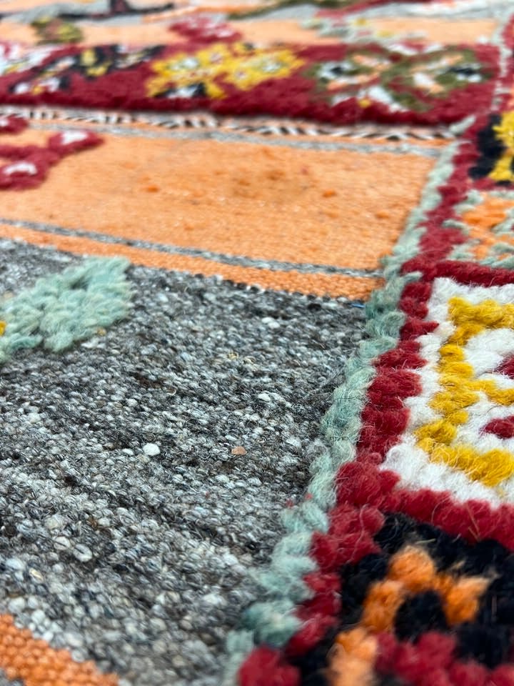 Moroccan custom rug from Glawa, Wool and Thread, 237cm x 141cm or 7.78ft x 4.62ft - Dar Bouchaib Marrakech
