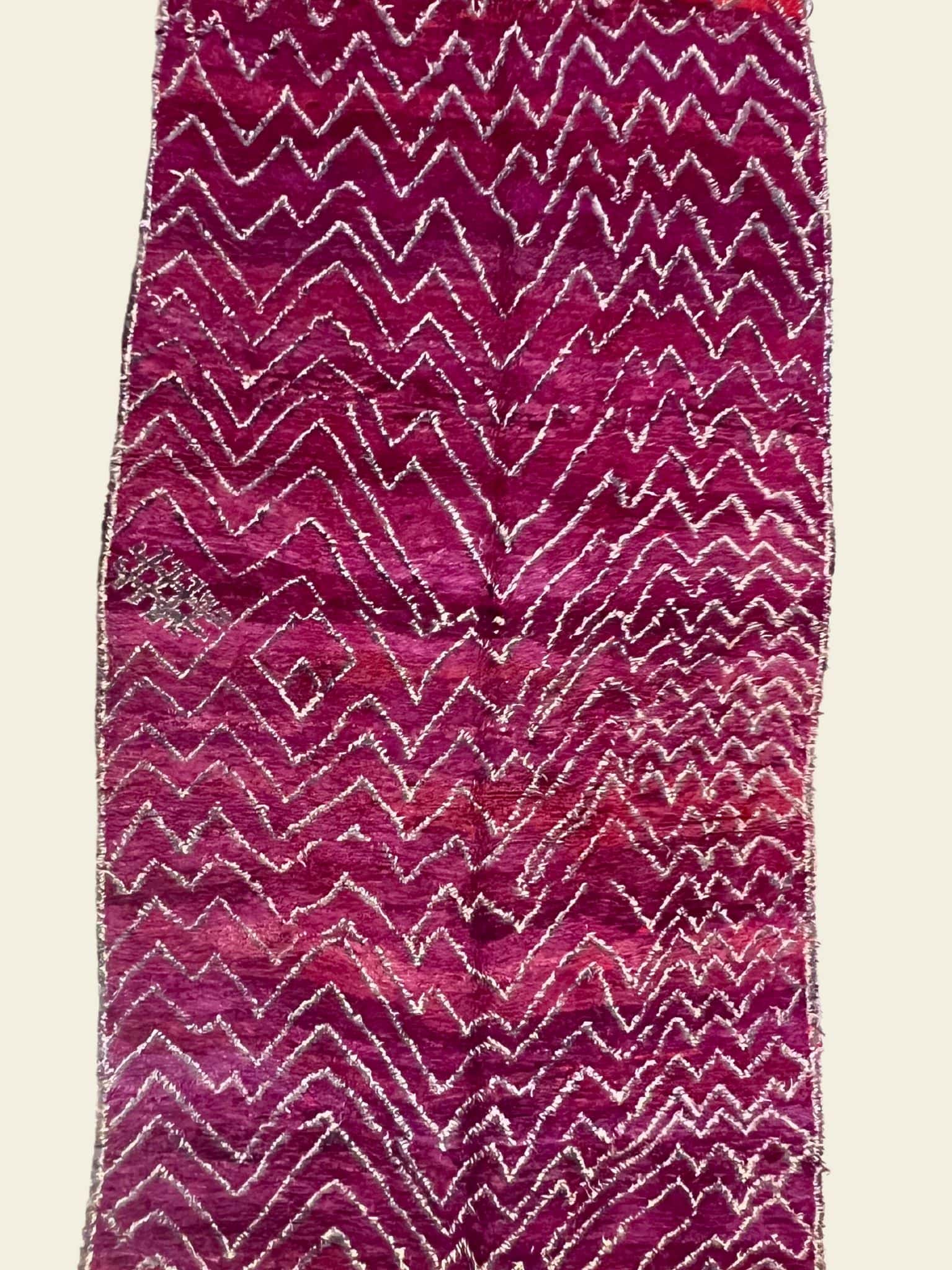 Vintage Beni Mguild Berber Rug 6'11" x 12'10" - 210 cm x 390 cm (Wool) - Dar Bouchaib Marrakech