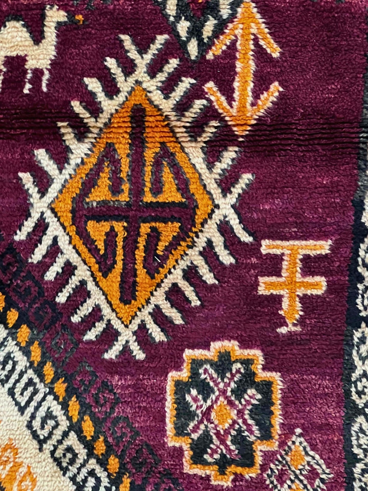 Vintage Beni Mguild Berber Rug 6'9" x 11'2" - 206 cm x 340 cm (Wool) - Dar Bouchaib Marrakech